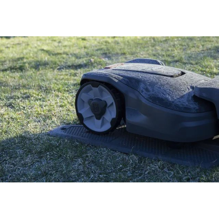 Газонокосарка-Робот Husqvarna AM 310E NERA з системою EPOS™ (до 1500 м²) 9706541-55